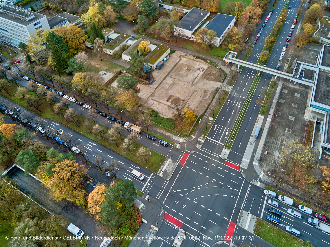 19.11.2022 - Luftbilder von der Baustelle an der Quiddestraße 'Haus für Kinder' in Neuperlach